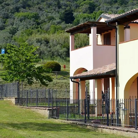 Lägenhetshotell 4 Beds, Ground Floor With Private Outdoor Area, In With Swimming-pool *